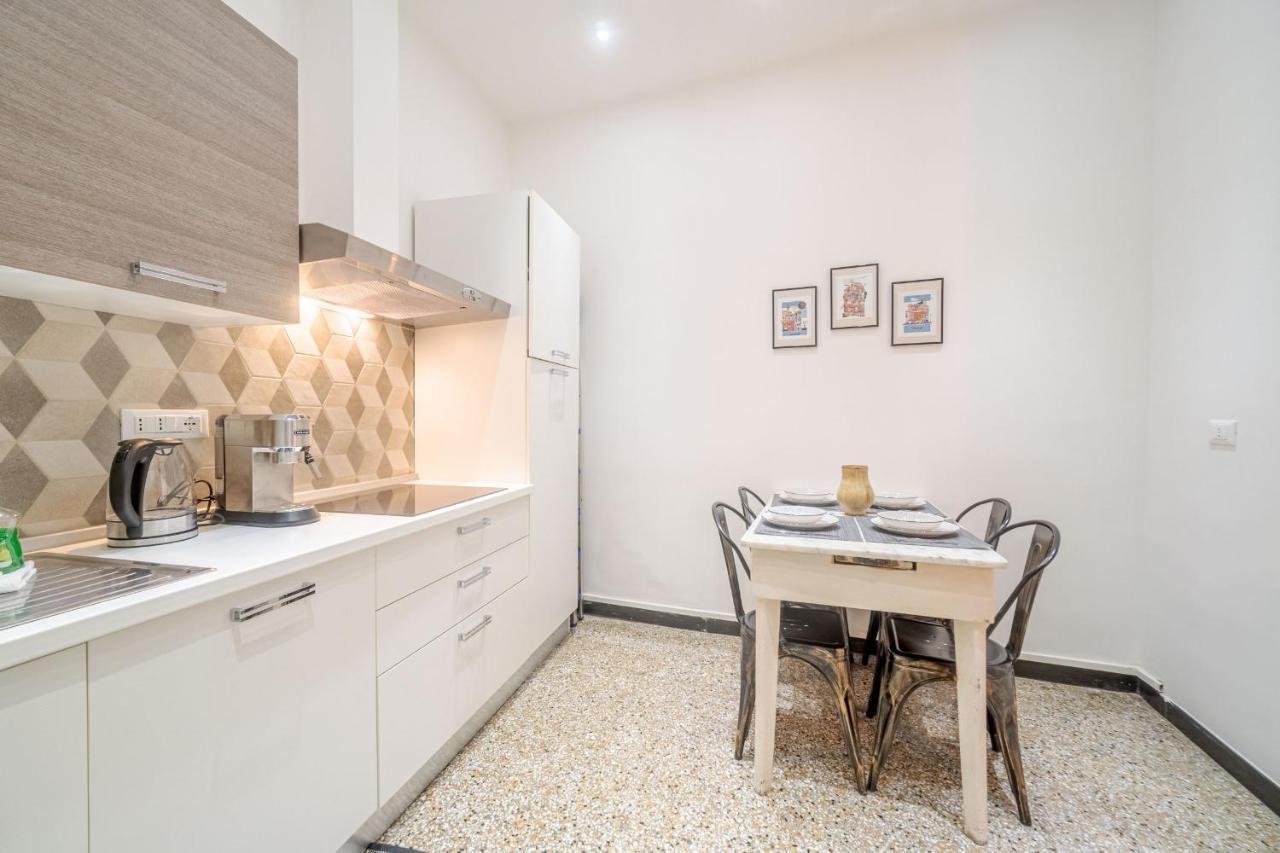 Central & Lovely Apartment In Genova - Netflix! Exterior photo