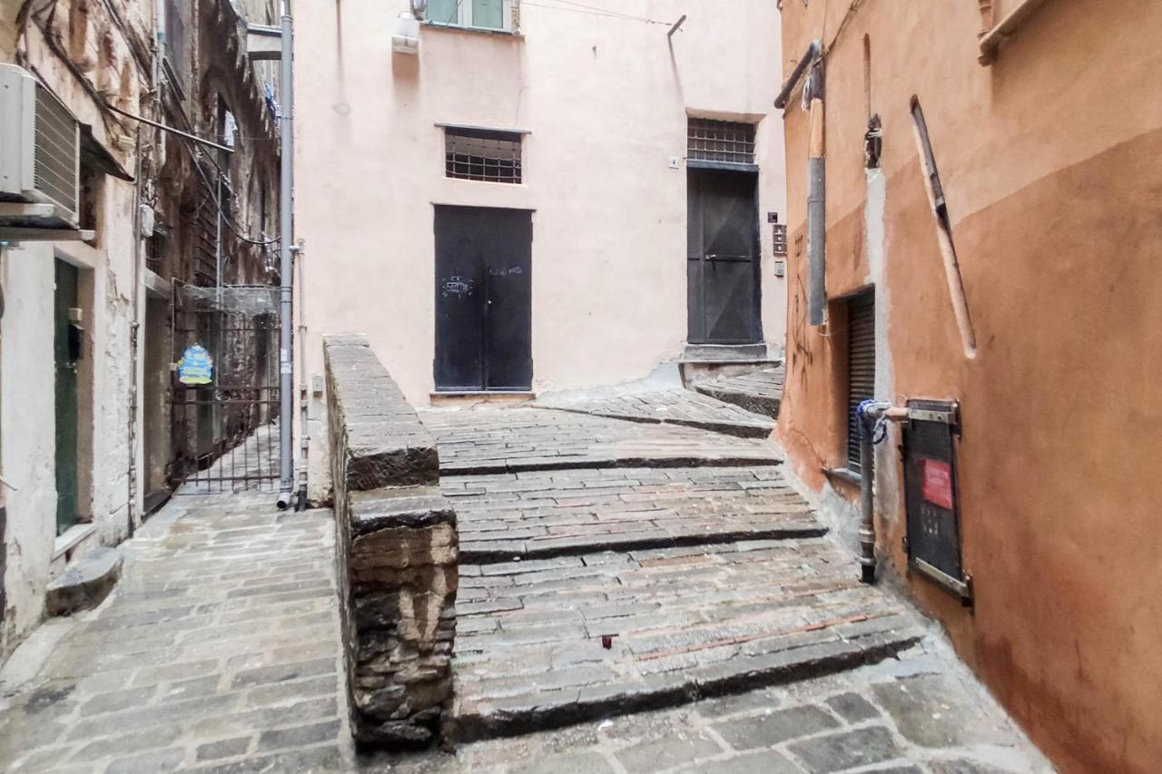 Central & Lovely Apartment In Genova - Netflix! Exterior photo